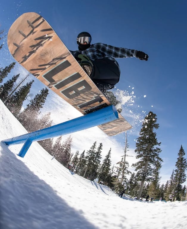 LIB TECH LEGITIMIZER SNOWBOARD