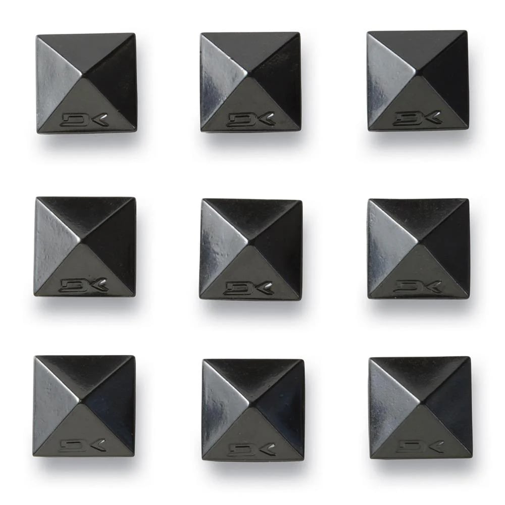 DAKINE PYRAMID STUDS