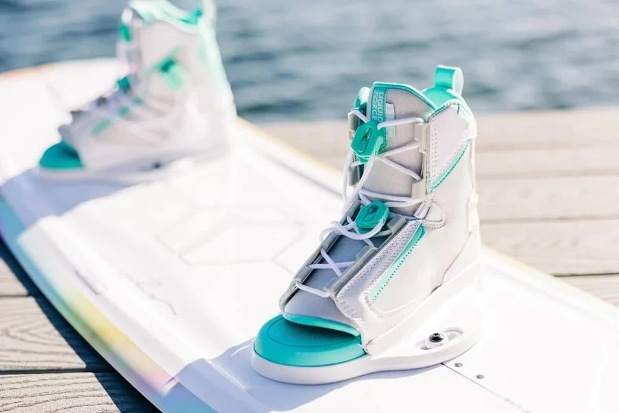 LIQUID FORCE PLUSH WAKEBOARD BINDINGS